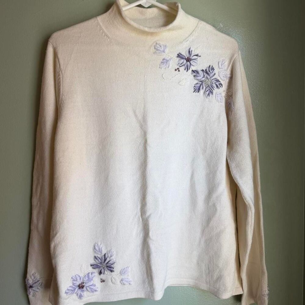 Emma-james Women's Cream and White Jumper